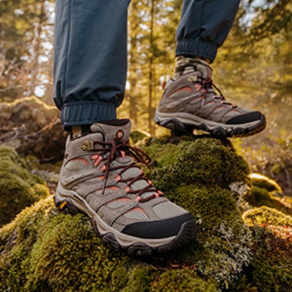 NEW Merrill Moab 2 Mid Waterproof Hiking Boots size W 7.5 - Picture 1 of 11